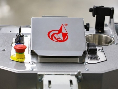 Шлифовально-полировальная машина на дистанционном управлении Lavina® 25REU ELIT Шлифовально-полировальная машина на дистанционном управлении Lavina® 25REU ELIT