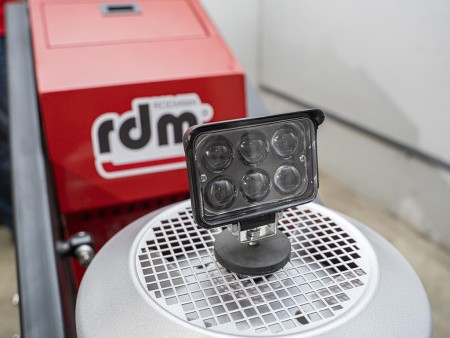 Ротационная шлифовальная машина Rodiama RDM-R700HD, фара освещения Ротационная шлифовальная машина Rodiama RDM-R700HD, фара освещения